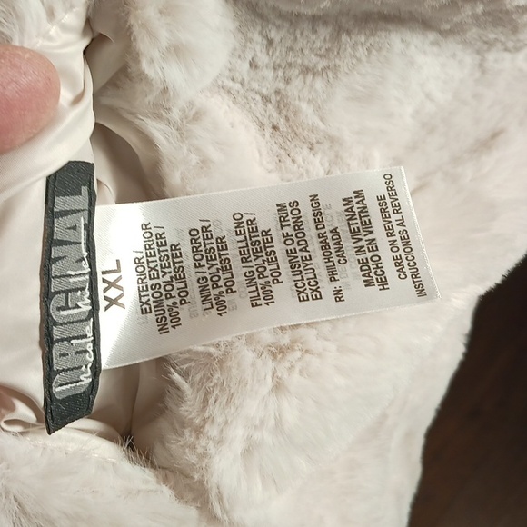 Nicole Miller Original Reversible Vest Faux Fur and Quilted - Picture 6 of 6